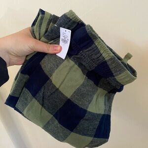 OLD NAVY MENS GINGHAM PLAID OLIVE GREEN AND BLACK FLEECE PAJAMAS SIZE L NWT